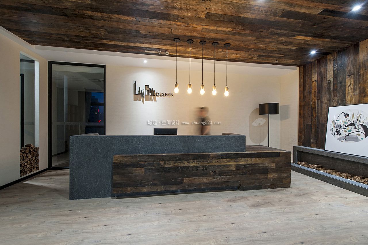 <a href=http://www.cemefempresas.com target=_blank class=infotextkey>办公室装修</a>灯具选择