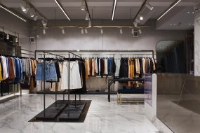 服装专卖店装修设计布局图