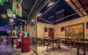  烧烤店装修设计布局图