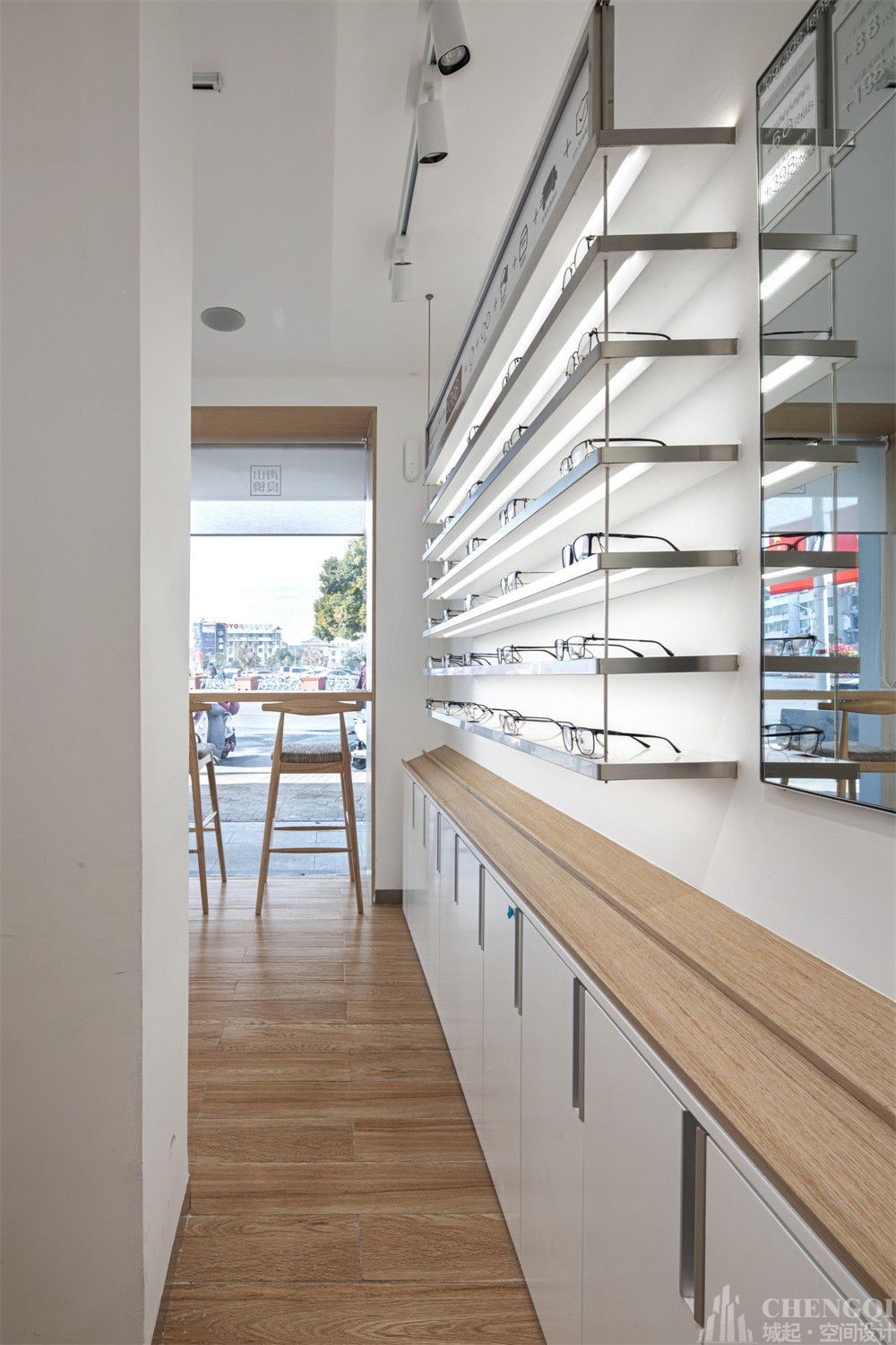  眼镜店装饰效果图,眼镜店布局案例效果图