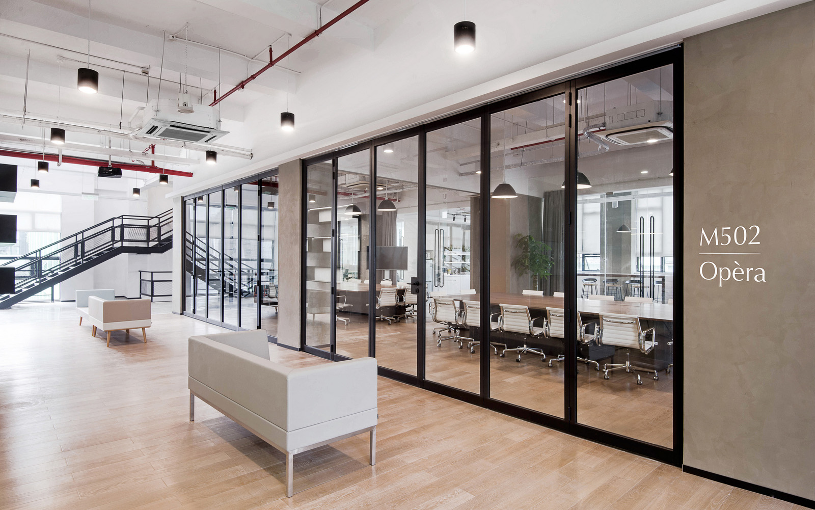 loft工业风办公室活动区设计效果图,办公室活动区装修设计效果图