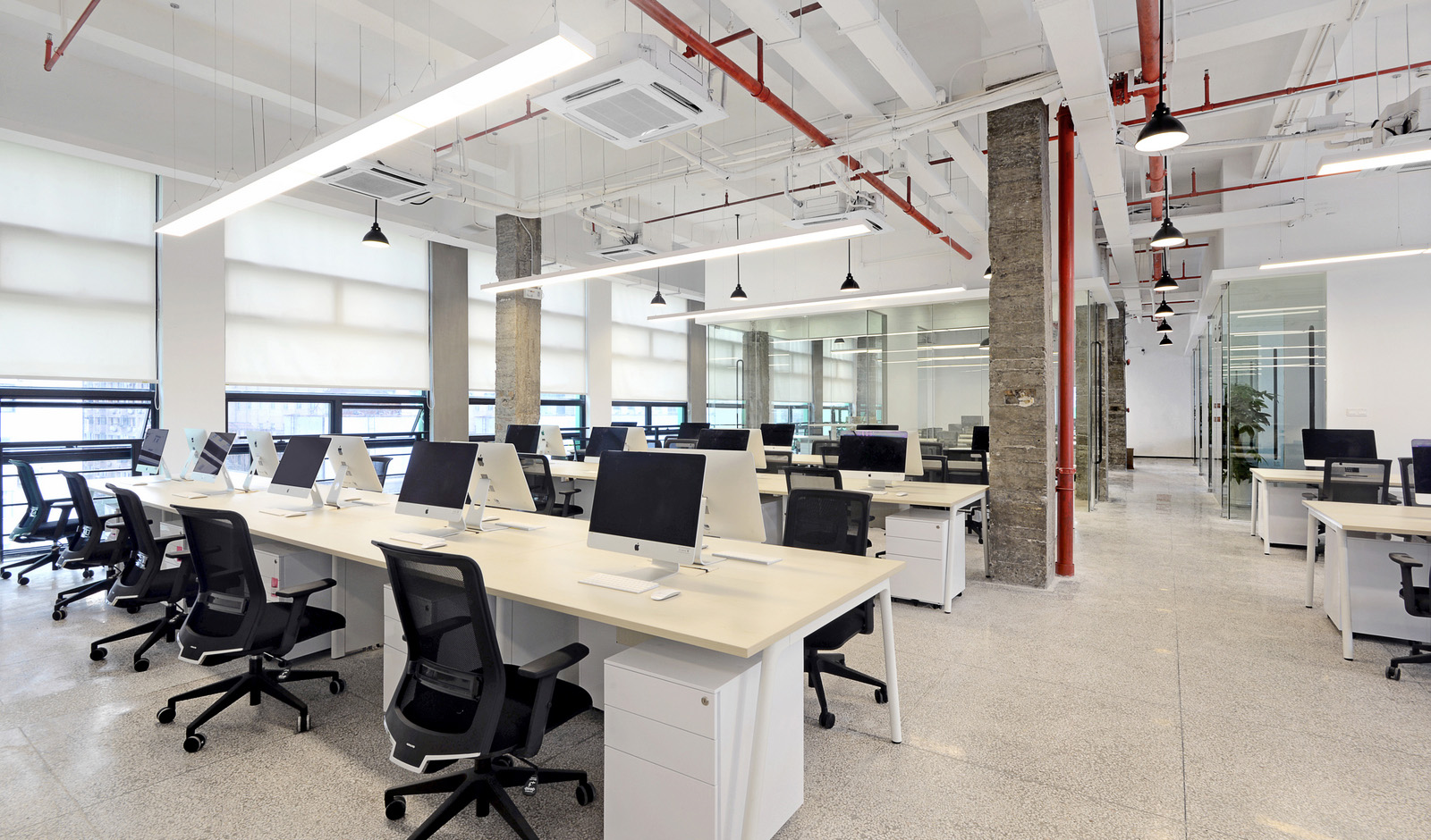 工业风办公室装修设计效果图,办公室装修设计效果案例图