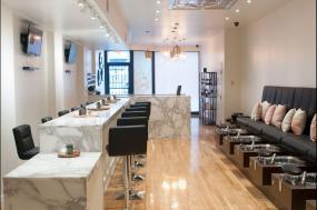 韩国美甲店简单吊顶装修效果图片