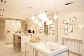 欧式风格韩国美甲店装修图片