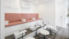 美甲店装修照片墙设计图片