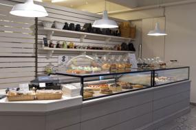 蛋糕店门面围栏装修效果图片