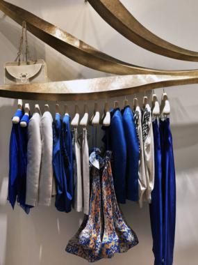 现代女装专卖店室内设计效果图片