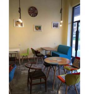 甜品店店面电视装修图片