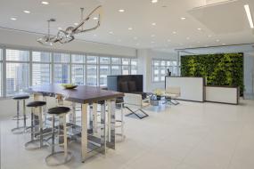 经典小办公室前台生态木吊顶装修效果图