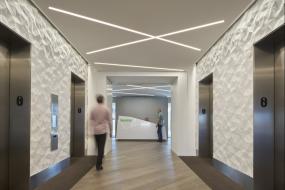 大型高档写字楼公司前台背景墙装修效果图片