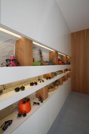 一间店眼镜店装修效果图