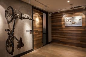 健身房室内黄色墙面装修效果图片