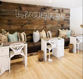 时尚美甲店墙面设计装修效果图片