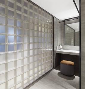 简约黑白风格健身房修效果图