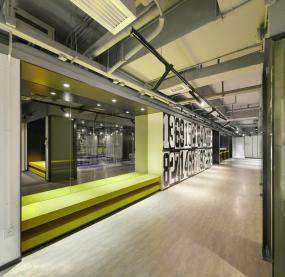 混搭设计风格健身房室内装饰效果图