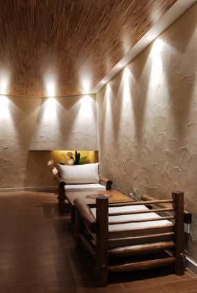 古典美容院装饰室内设计图片