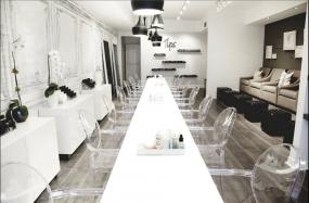 现代风格美甲店室内设计装修效果图图片