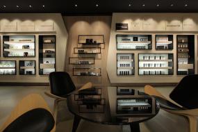 化妆品店装修室内装饰设计效果图欣赏