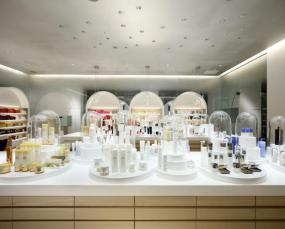 国外化妆品店设计效果图片