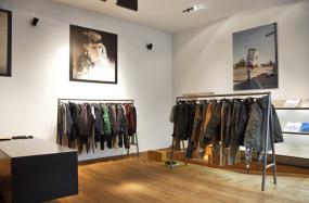 时尚男装店装修效果图