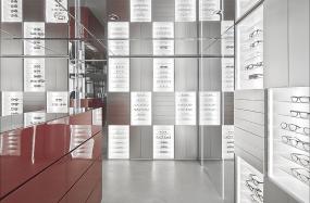 眼镜店装修橱窗效果图