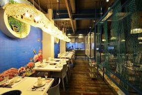 时尚混搭风格火锅店装修效果图片