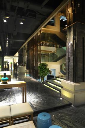 火锅店门面室内墙面装饰装修效果图片