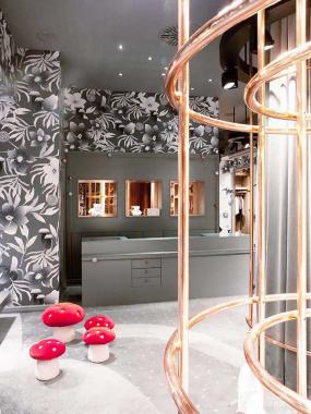 童装店装修橱窗陈列效果图片