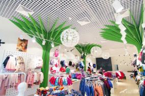 现代风格童装店室内装修效果图大全