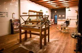 小普通美发店装修图片