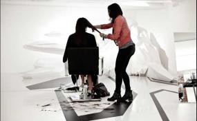 现代时尚风格美发店装修图设计效果