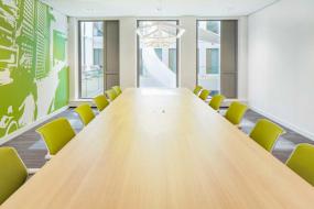 简单办公室低隔断装修效果图图片