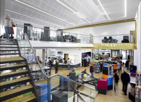 大型办公室工装装修效果图片