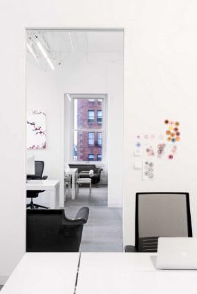 180平米办公室隔断帘装修效果图片