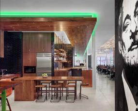 80平办公室隔断装修图片