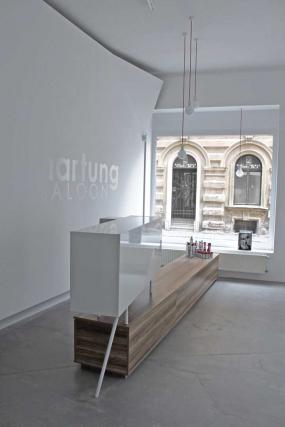 现代时尚设计美发店洗头房装修效果