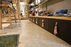 欧式风格女装服装店装修效果图