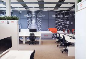 白色办公室现代天花吊顶效果图