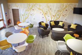 现代办公室风格地面装修效果图