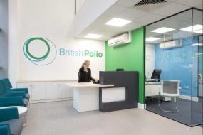 小型办公室室内白色墙面装修效果图片