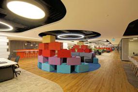 办公室新中式风格深黄色木地板装修效果图片