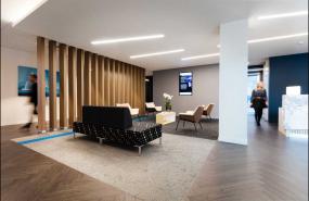 古典办公室深棕色木地板装修效果图片