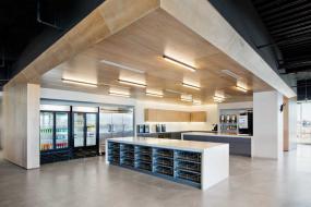 写字楼大型办公室办公桌隔断装修设计图