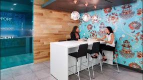 办公室家具组合沙发墙面壁画装修效果图