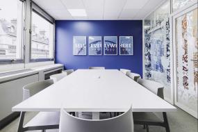 古典办公室白色墙面装修效果图片