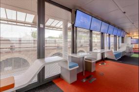 大型会议室隔断帘装修效果图片