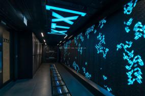 私人公司办公室走廊设计效果图