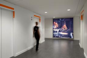 大气简约风公司办公室过道吊顶装修效果图