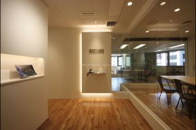 会议室玻璃隔断墙装修效果图片