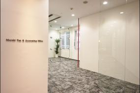 2018会议室玻璃隔断装修效果图片